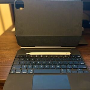 Apple Magic Keyboard and Apple Pencil